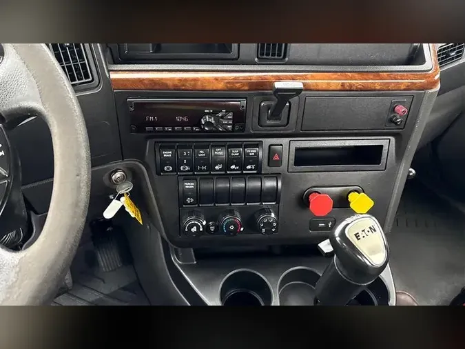 2018 INTERNATIONAL RH613