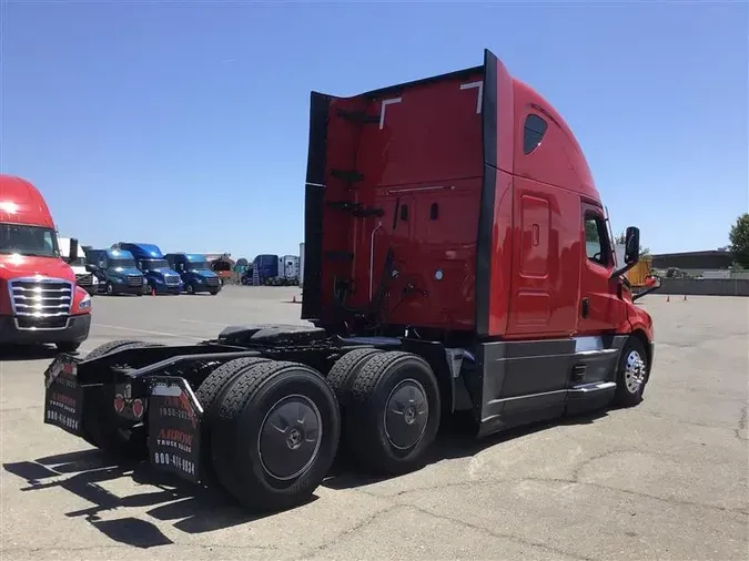 2022 FREIGHTLINER CA126