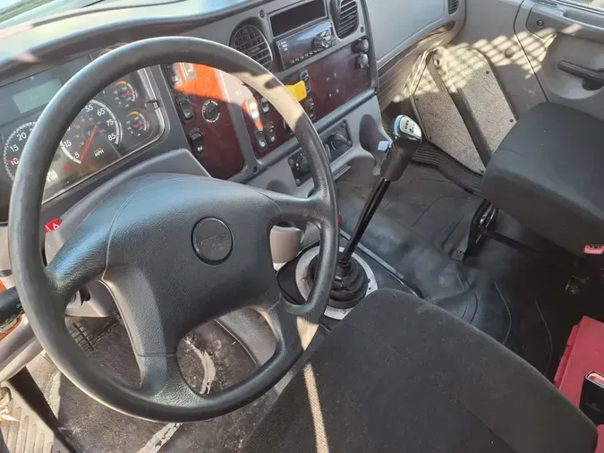 2019 FREIGHTLINER/MERCEDES M2 106