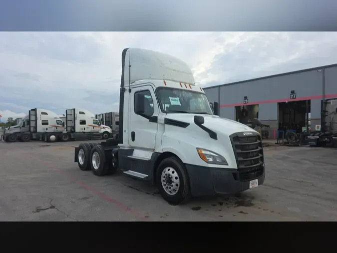 2020 Freightliner Cascadia 126dfde4e63dba51141beb343cc4b4bec5f