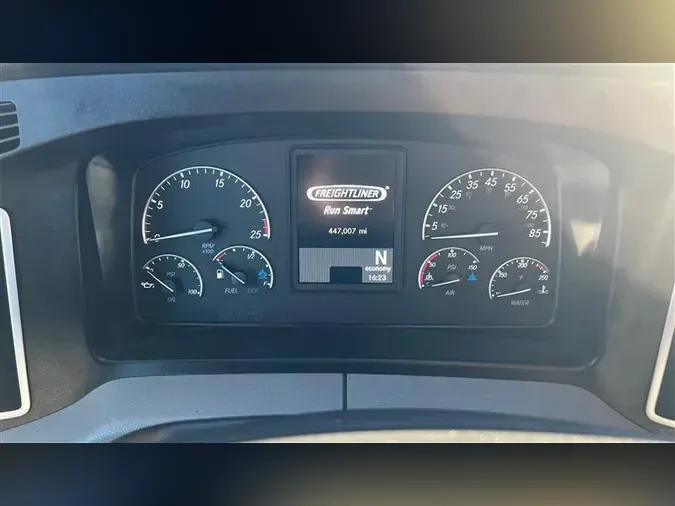 2021 FREIGHTLINER CA126