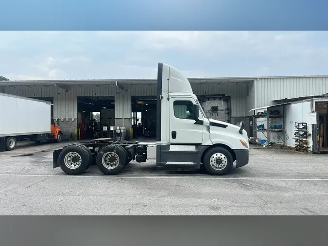 2020 Freightliner Cascadia 126dfe14a8cad9e5964526c98437ea4c7f6