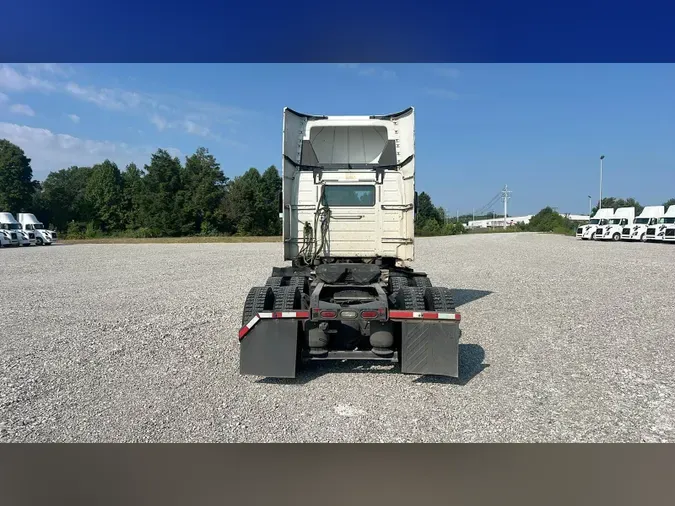 2017 Volvo VNL300