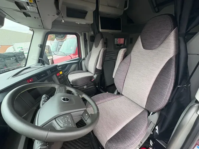 2027 VOLVO TRUCK VNL64TV04dfeb1feebfcd67c5a6d96bd71345f5bf