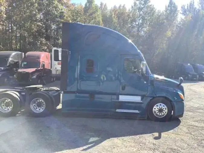 2022 Freightliner Cascadia