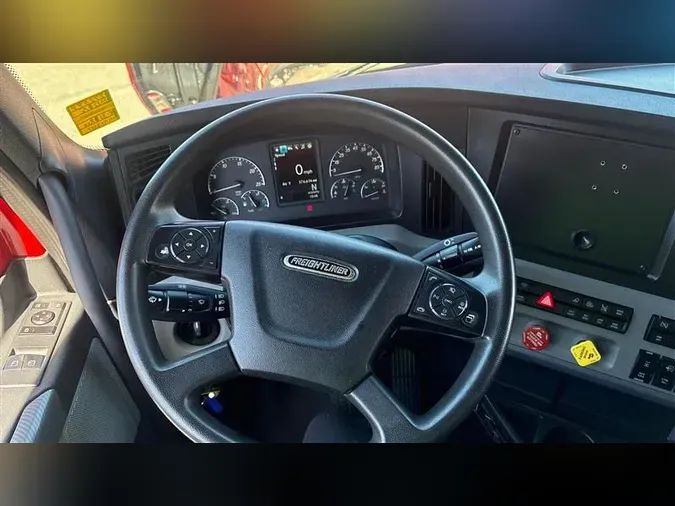 2022 FREIGHTLINER CA126