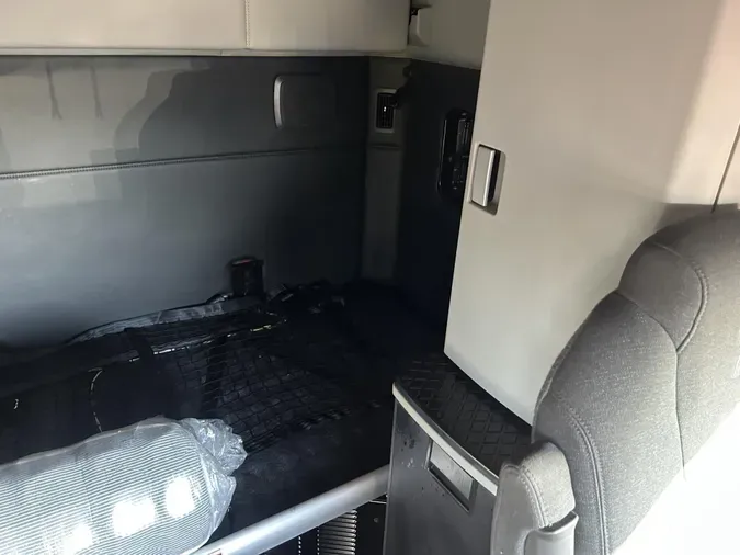 2024 Kenworth T680