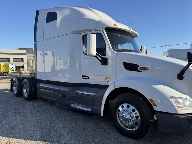 2021 Peterbilt 579dfee48d061f231cfb0348e0e73af0bd0