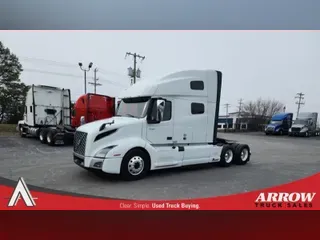2023 VOLVO VNL760