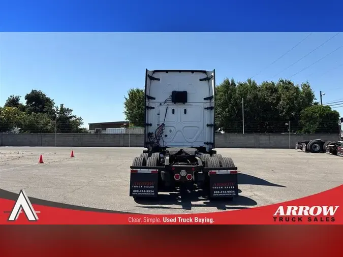 2021 FREIGHTLINER CA126
