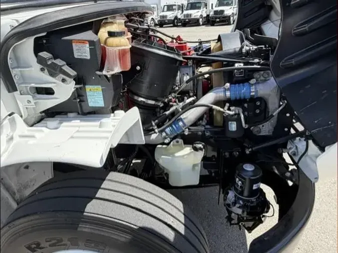 2019 Freightliner Business Class M2 106