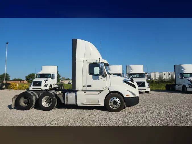 2019 Volvo VNL300dff42f217420d535023289a1b22bca36