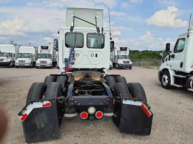 2019 FREIGHTLINER NEW CASCADIA PX12664