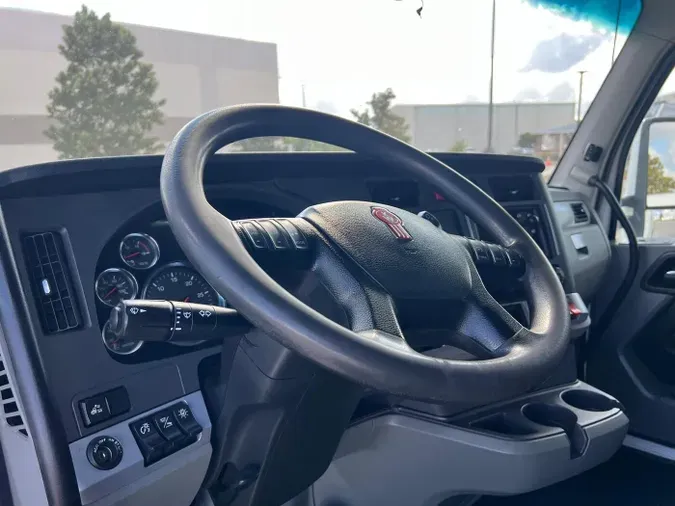 2022 Kenworth T680