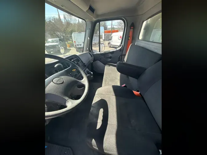 2019 FREIGHTLINER/MERCEDES M2 106