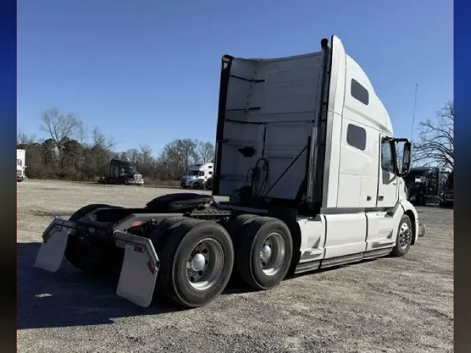 2024 VOLVO VNL64T760