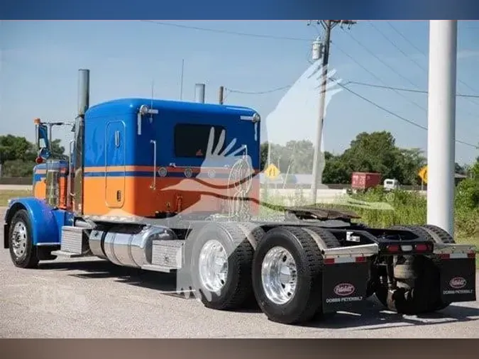 2021 PETERBILT 389