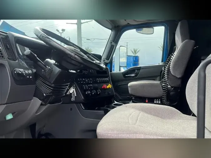 2020 INTERNATIONAL LT