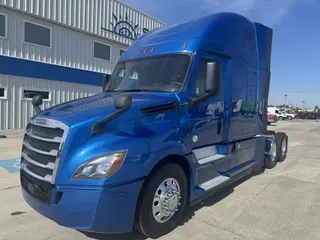 2019 Freightliner Cascadia 126