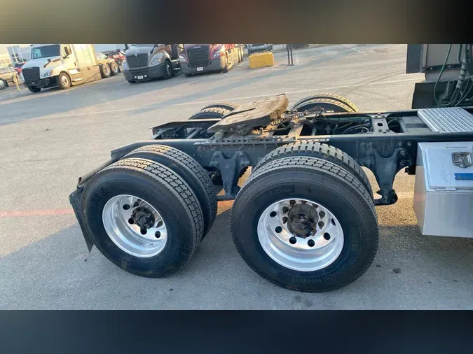 2022 International LT