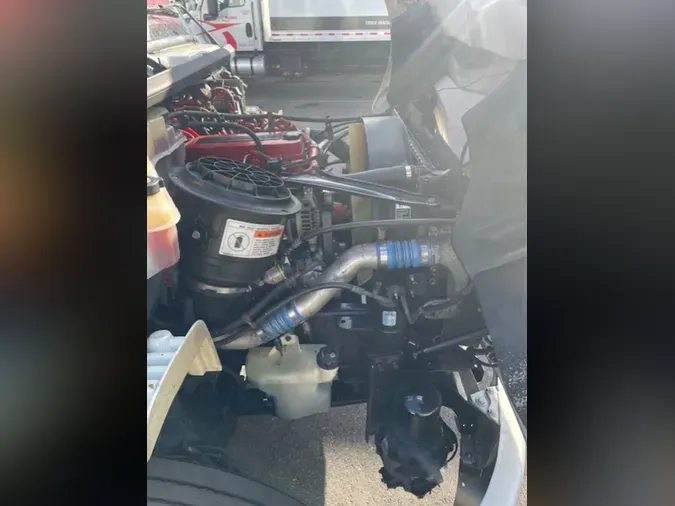 2018 FREIGHTLINER/MERCEDES M2 106