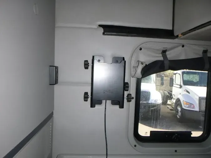 2021 Peterbilt 579e003f535481a5d1afb4e5a50d9a90095