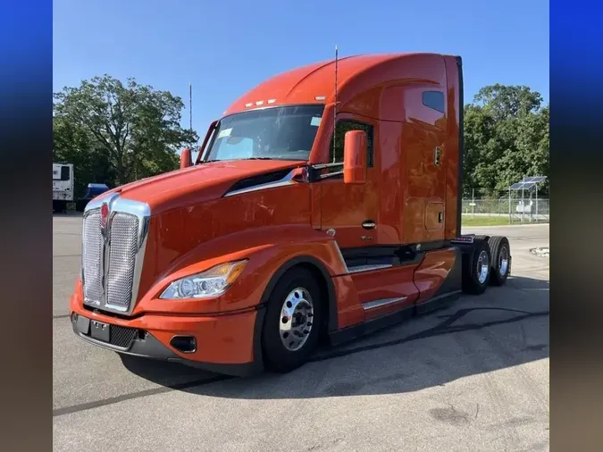 2025 Kenworth T680