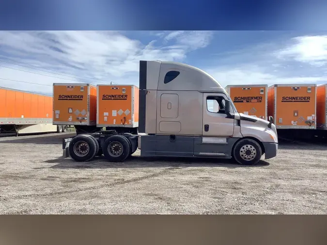 2020 Freightliner Cascadia