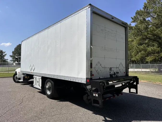 2017 Peterbilt 337