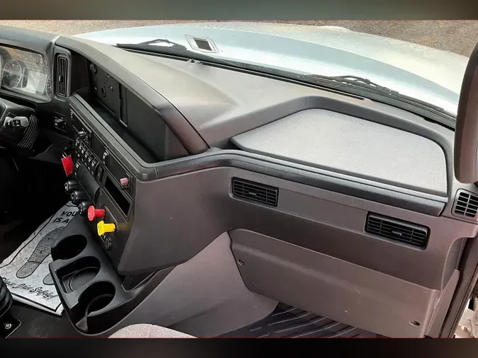 2020 INT LT625 6x4