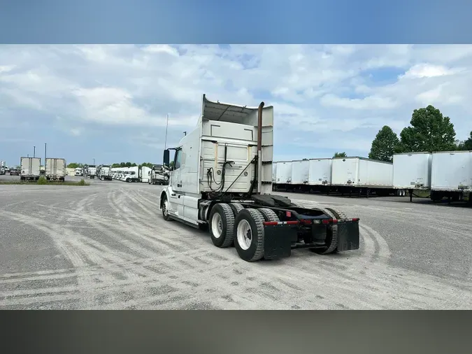 2016 Volvo VNL 740