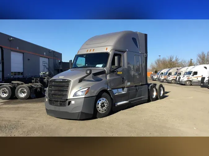 2022 Freightliner Cascadia