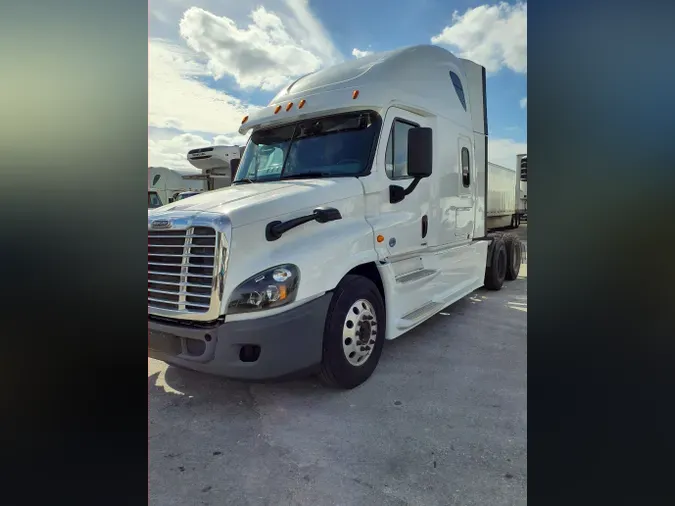 2018 FREIGHTLINER/MERCEDES CASCADIA 125e0166a1e4bd943edf243053e07a7118e