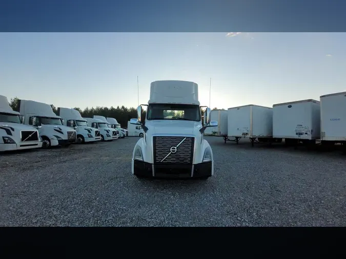 2019 Volvo VNL300