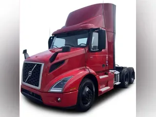 2020 Volvo VNR64T300