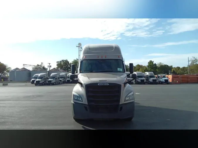2025 Freightliner Cascadia 126e01c5d40fda4b6ffc1f811e248b6fdad