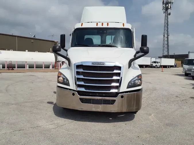 2020 FREIGHTLINER NEW CASCADIA 116