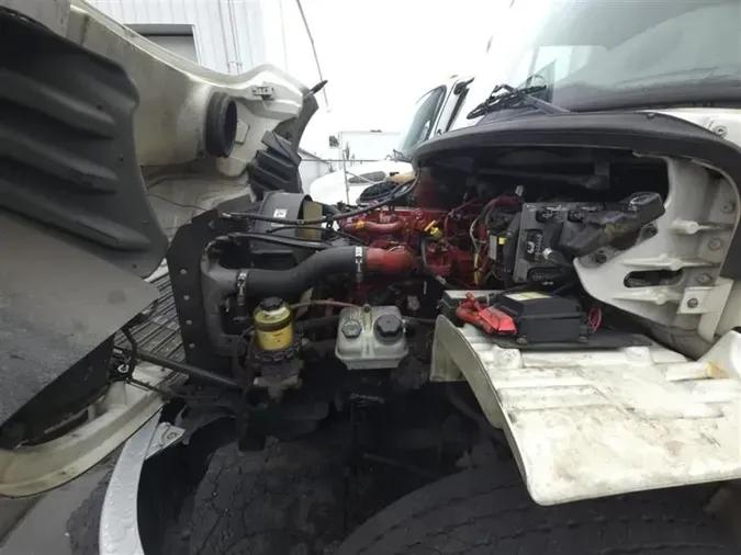 2019 FREIGHTLINER M2 106