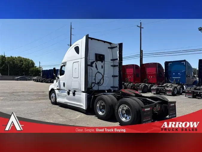 2022 FREIGHTLINER CA126