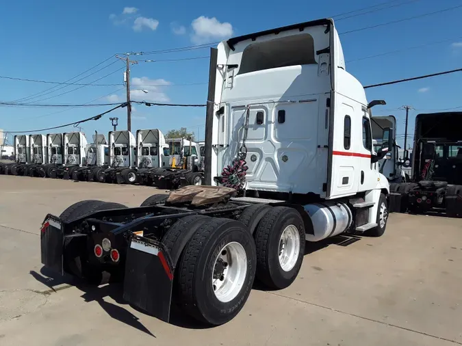 2017 FREIGHTLINER/MERCEDES CASCADIA 125