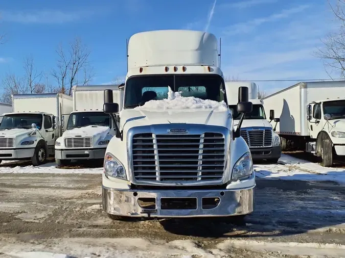 2019 FREIGHTLINER/MERCEDES CASCADIA 125