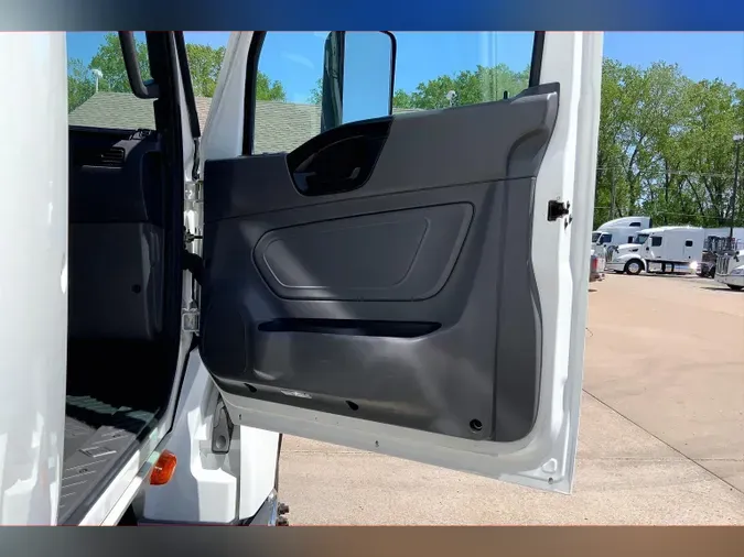 2022 INT LT625 6x4