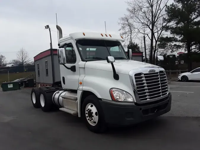 2017 FREIGHTLINER/MERCEDES CASCADIA 125