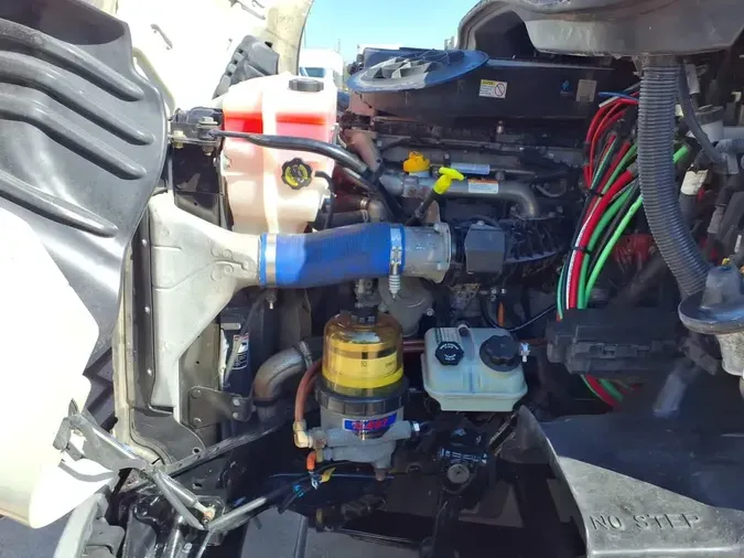 2020 FREIGHTLINER/MERCEDES CASCADIA 113" DAYCAB