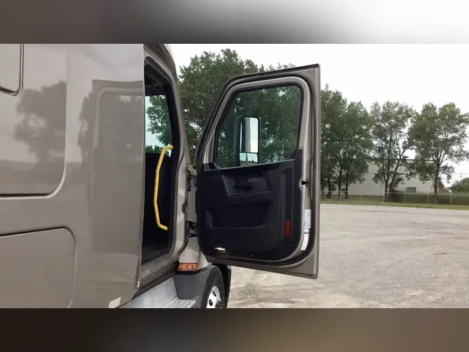 2024 Freightliner Cascadia 126