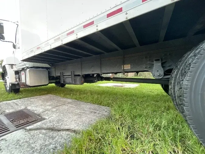2018 HINO TRUCK 268