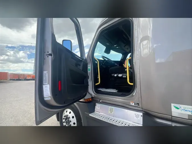 2025 Freightliner Cascadia 126e03898872ba019d055579b6e3cbf7bd1