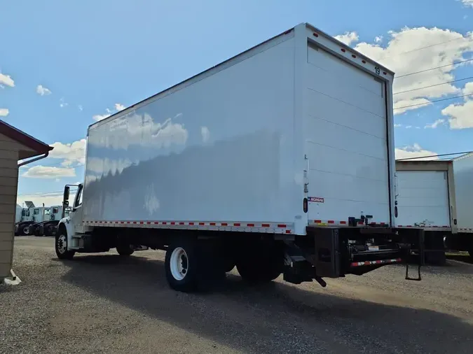 2018 FREIGHTLINER M2 106