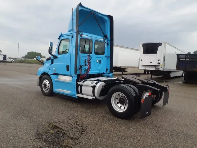 2020 FREIGHTLINER/MERCEDES NEW CASCADIA 126e03aec852e85a171da94ba8fab81564d