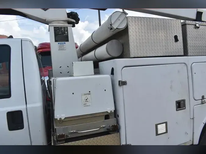 2012 VERSALIFT TEL29N03